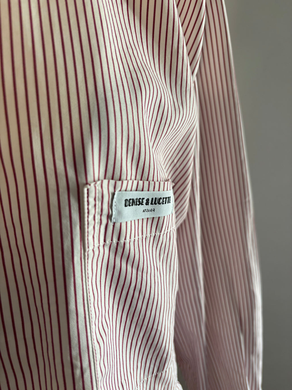 Chemisier femme upcyclé blanc rayé bordeaux