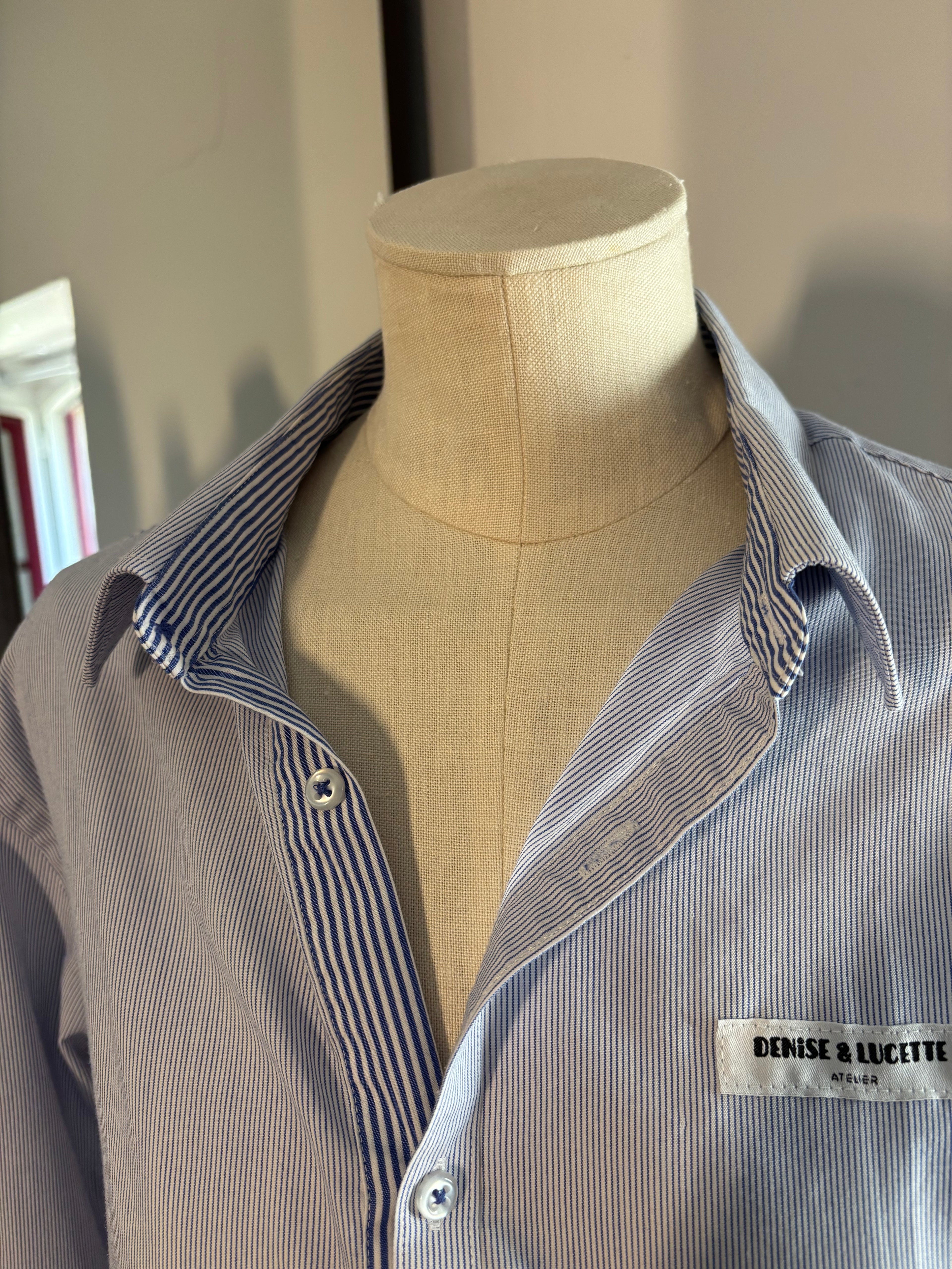 Chemisier femme upcyclé bleu rayé blanc