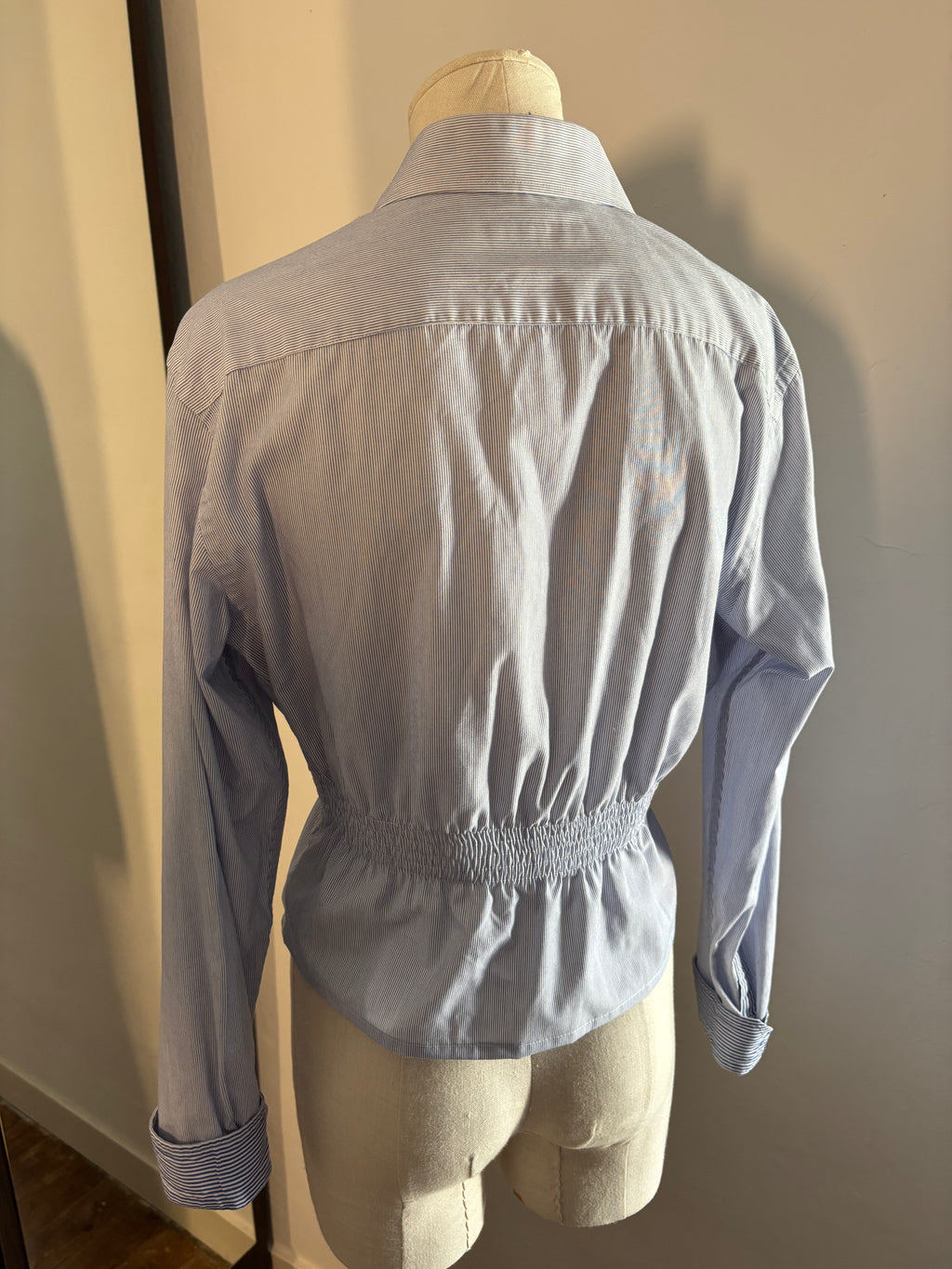 Chemisier femme upcyclé bleu rayé blanc